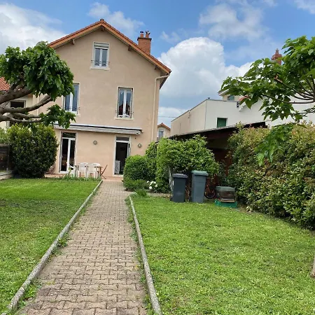 Hébergement de vacances Maison Jardin